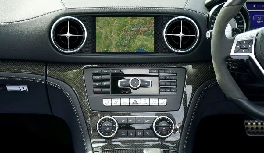 Korzystaj z Android Auto bezprzewodowo — wystarczy ten adapter za nieco ponad 200 zł