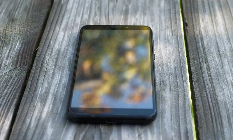 Możecie już zamawiać tani smartfon z Linuxem