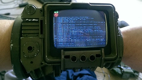 Fan Fallouta stworzył działającego Pip-Boya 3000