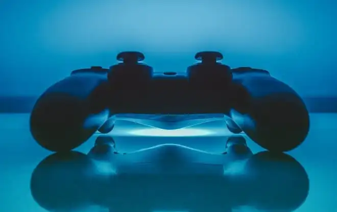 PlayStation 4 otrzyma dwa nowe profesjonalne kontrolery