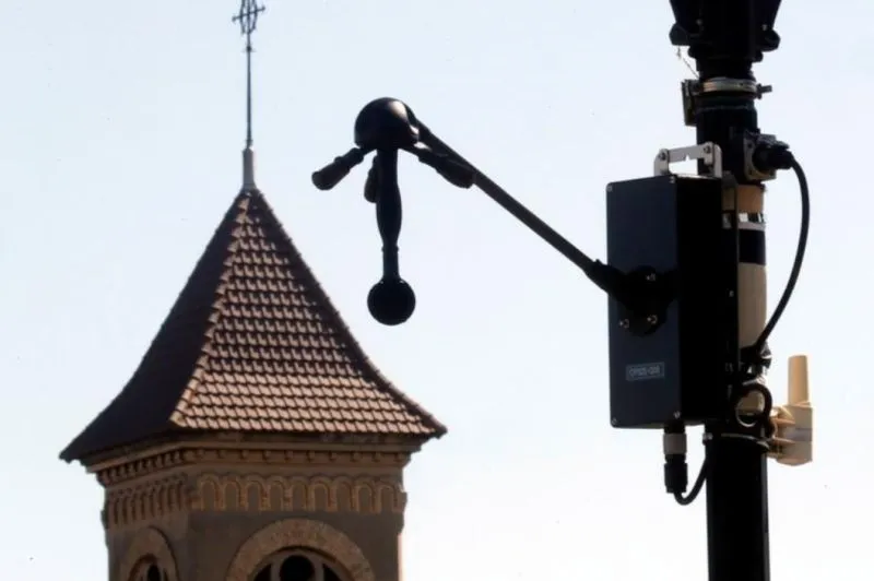 Automatyczne mandaty dla zbyt głośnych pojazdów! Najpierw w Paryżu