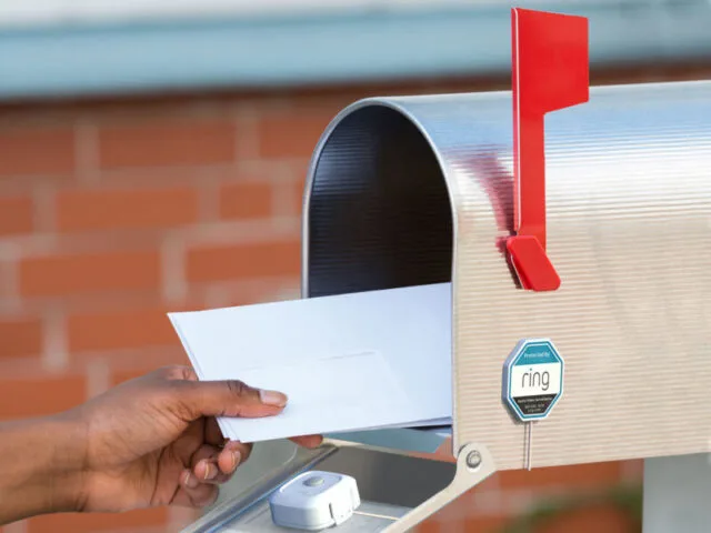 Czekasz na ważny list? Ring Mailbox Sensor powie, kiedy listonosz wrzuci go do skrzynki