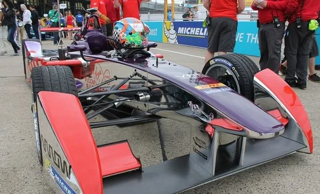 W przyszłym roku ruszą wyścigi autonomicznych samochodów – RoboRace