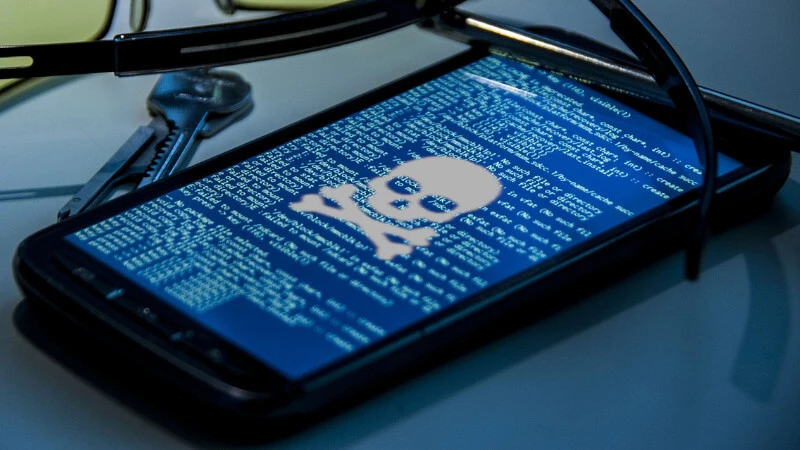 Popularna aplikacja na Androida z ponad miliardem pobrań może wykraść twoje dane. Usuń ją!