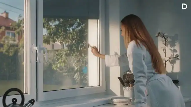 Polska firma stworzyła inteligentne okno z dostępem do internetu. Zastąpi ci tablet i telewizor