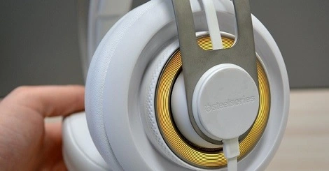 Przetestowaliśmy elitarne słuchawki od SteelSeries