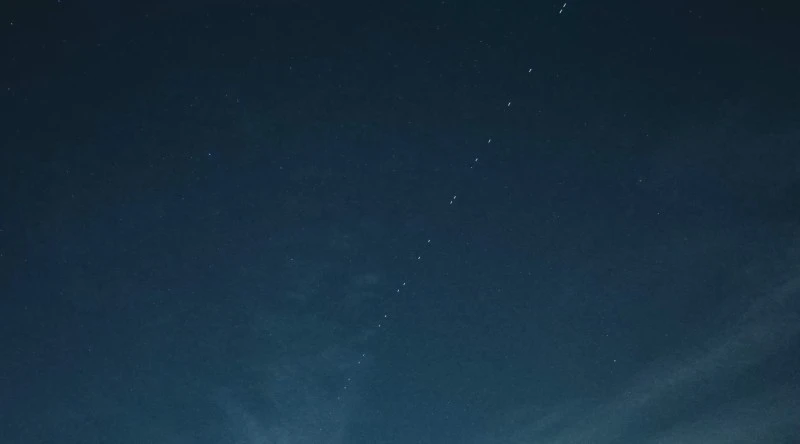 Satelity Starlink ponownie nad Polską. Sprawdź kiedy je zobaczyć