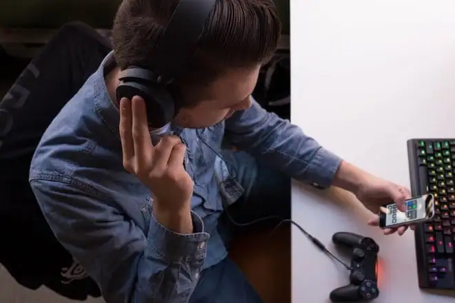 SteelSeries Arctis 3 – jedyne na rynku słuchawki Bluetooth odtwarzające dźwięk z dwóch źródeł jednocześnie