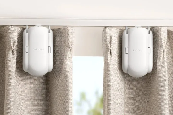 SwitchBot Curtain w promocji. Ten gadżet uczyni Twoje zasłony i firanki smart