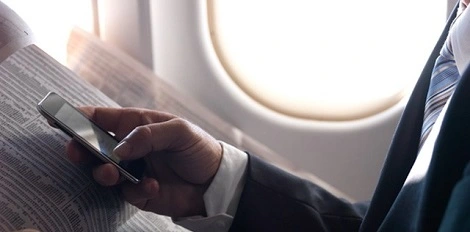 Już nie trzeba wyłączać telefonu podczas podróży samolotem