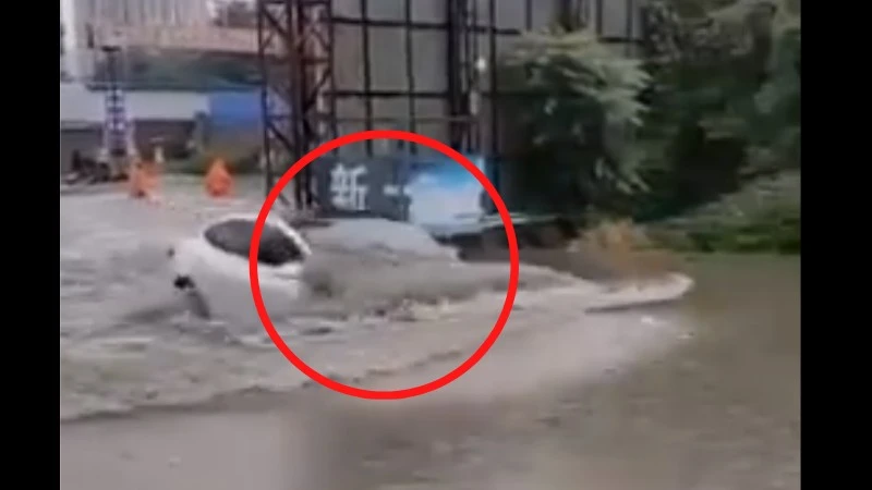 Tesla to auto niezatapialne? Zobaczcie te nagrania