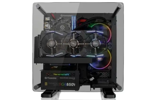 Thermaltake zaprezentował obudowę komputera, którą można… powiesić na ścianie