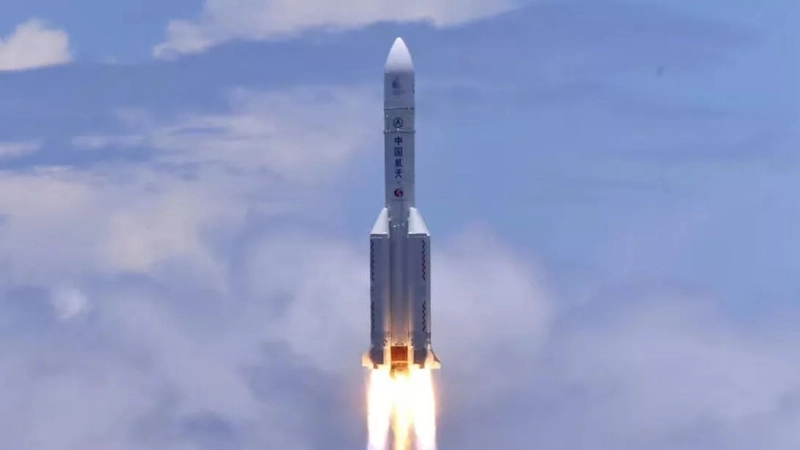 Misja Tianwen-1. Chiński łazik i orbiter zmierzają na Marsa [wideo]