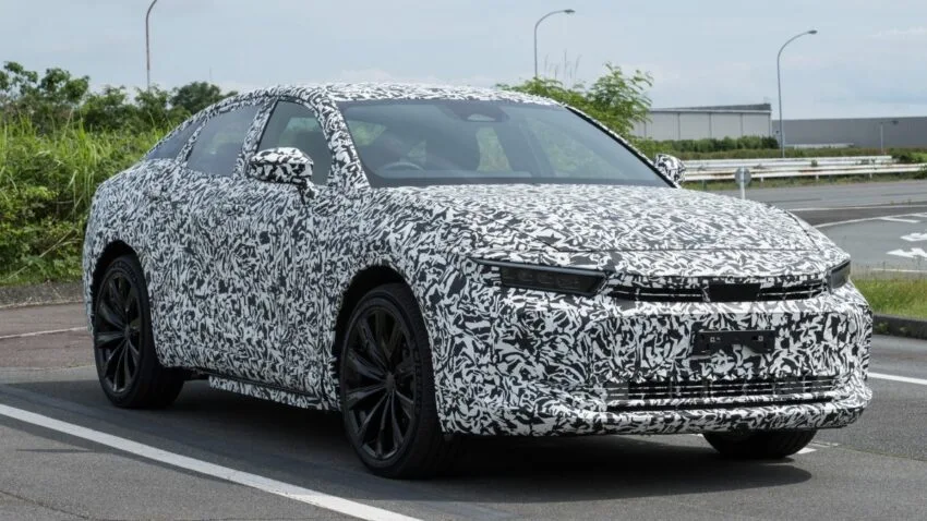 Elektryczna Toyota będzie miała zasięg większy niż Twój Passat w dieslu