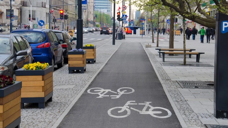 Warszawiacy przodują w donosach. Ta aplikacja w tym pomaga