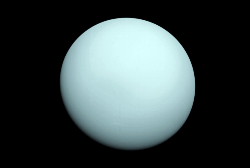 Dlaczego Uran leży na boku? Naukowcy wierzą, że mają odpowiedź