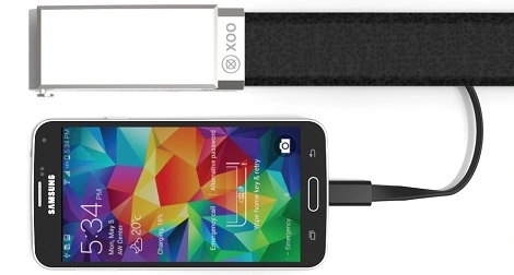 Tym paskiem nie tylko ozdobisz spodnie, ale także naładujesz smartfona! (wideo)