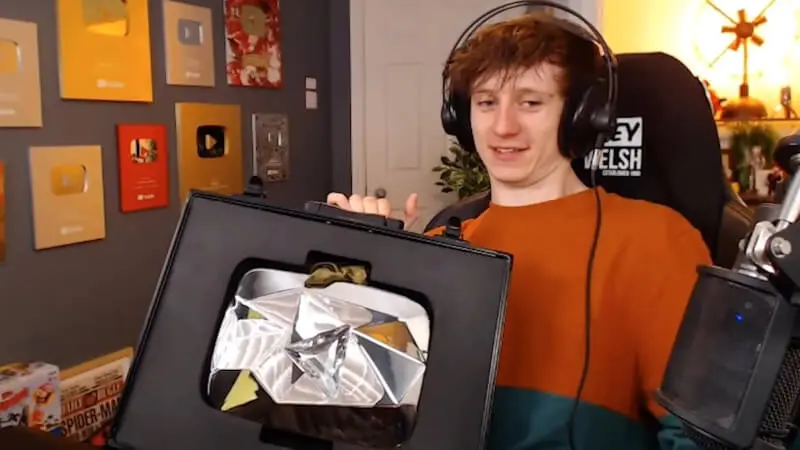 YouTuberzy oszukali system. Niesłusznie zdobyli nagrodę za 10 mln widzów