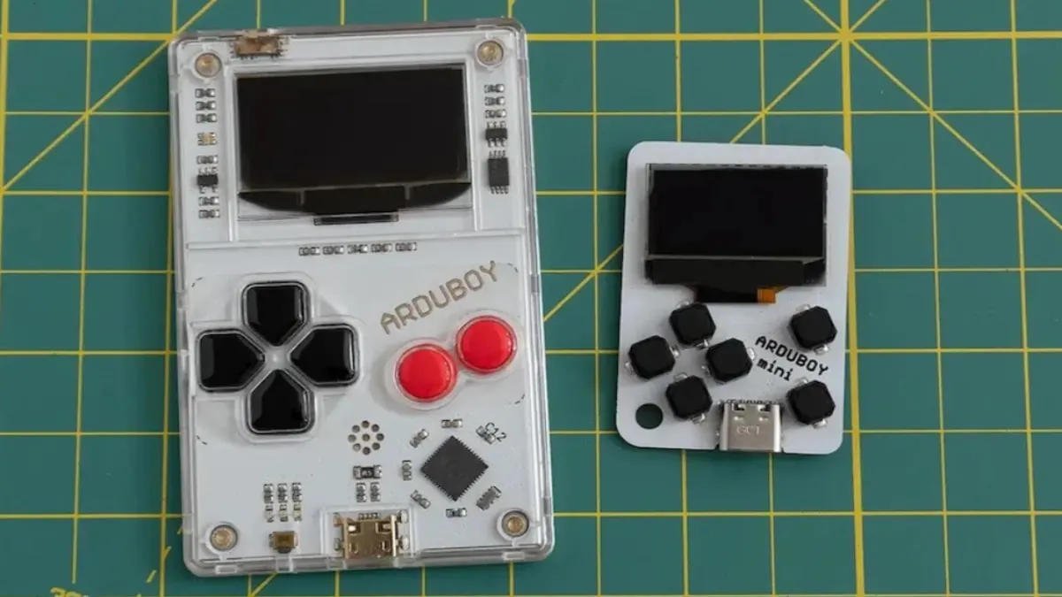Tę konsolę zmieścisz w portfelu. Arduboy Mini podbił serca internautów