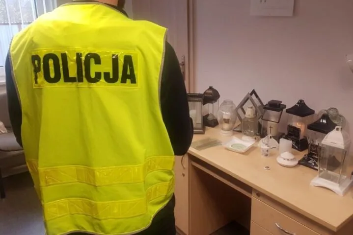 Polka przechytrzyła złodzieja zniczy nadajnikiem GPS